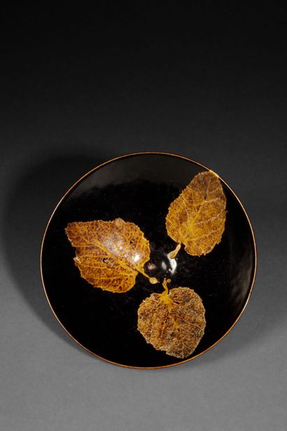 CHINA - 20th century
Small cup on a small...