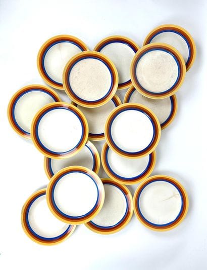 Set of 16 earthenware soup and dinner plates,...
