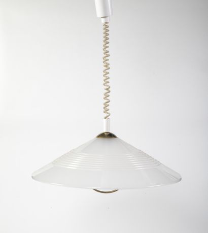 Importante suspension, le diffuseur circulaire...