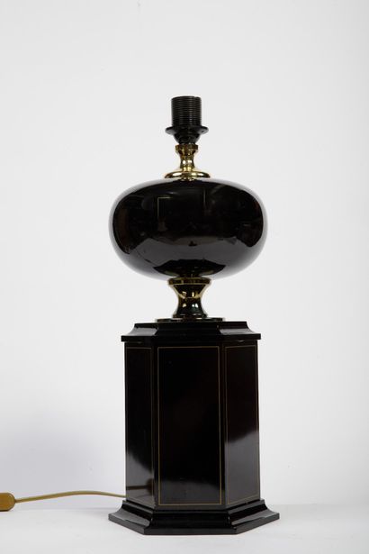 LE DAUPHIN
Importante lampe de salon de style...