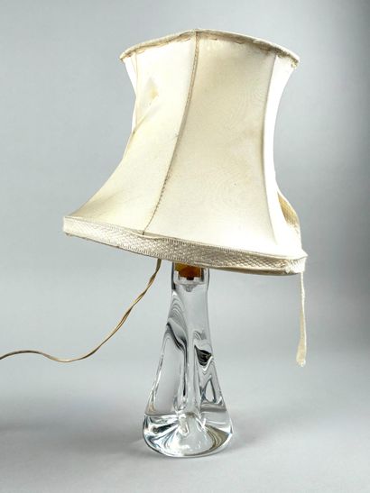 Sèvres 
Pied de lampe de chevet en cristal...