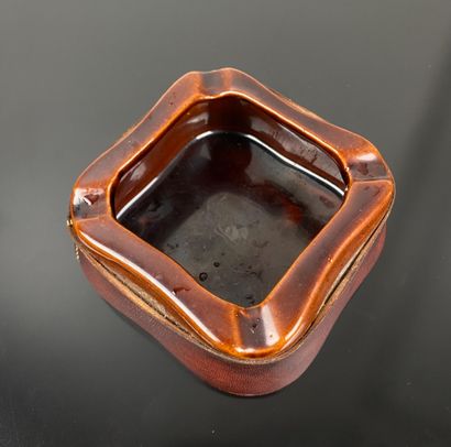 LONGCHAMPS 
Havana glazed ceramic ashtray...