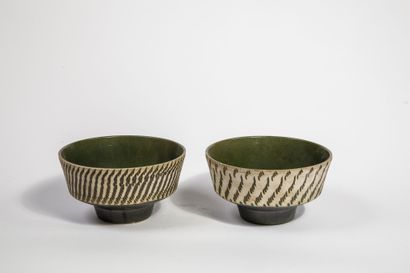 Paire de cache-pots pouvant former saladiers...