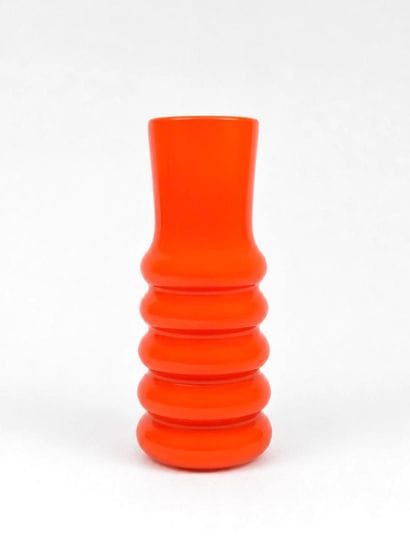 Vase in a ribbed roll style, made of orange...