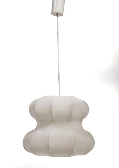 Suspension en tissu de soie tendue sur une...