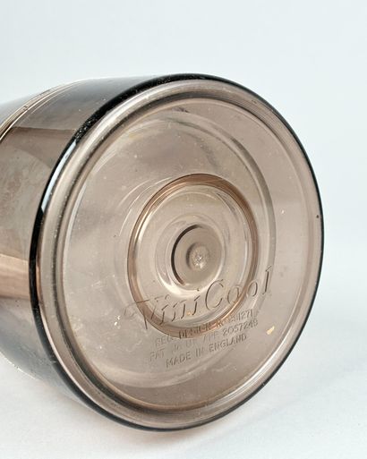 Vinicool Made in England
Smoked and silver-colored...