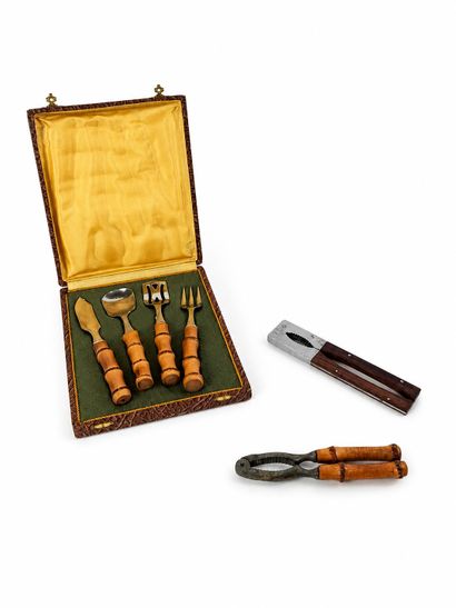 Dessert serving set with bamboo-style nutcracker
A...