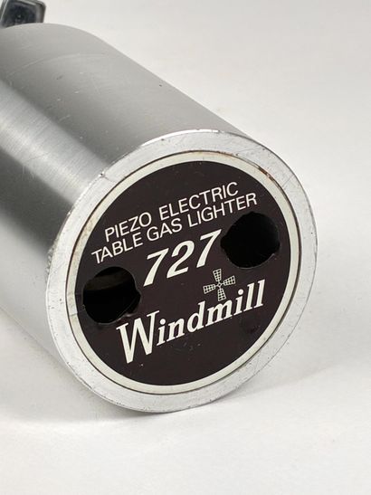 Manufacturer: Windmill
Space-age design piezoelectric...