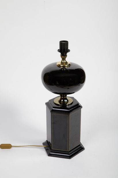 LE DAUPHIN
Importante lampe de salon de style...