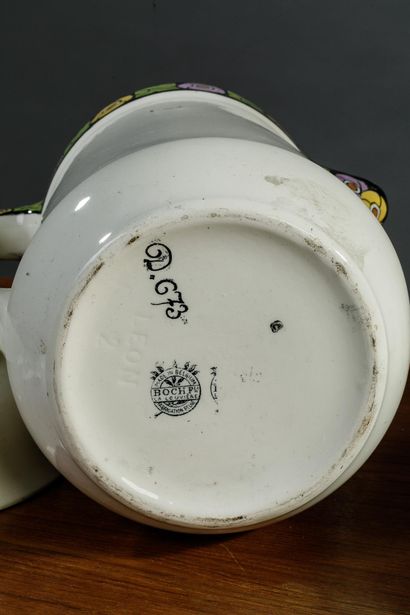 Boch la Louvière 
Coffee pot and its basin
Work...