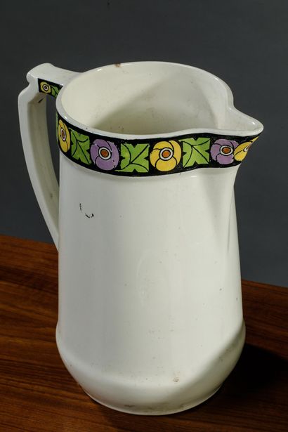 Boch la Louvière 
Coffee pot and its basin
Work...
