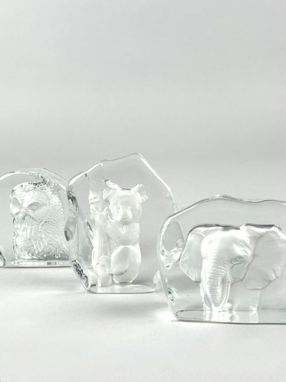 Ensemble de trois verres décorés au laser...