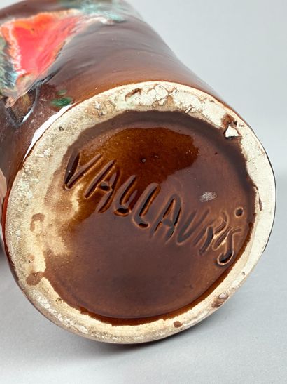 VALLAURIS
Vase évasé tournoyant en céramique...