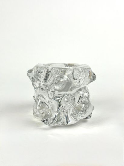 Attribué à SCHNEIDER
Bougeoir en verre moulé...