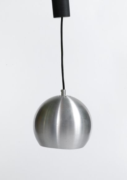 In the style of RAAK Editions
Eyeball pendant...