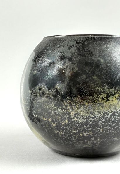 Jean Noël BOUILLET (né en 1943)
 Vase de...