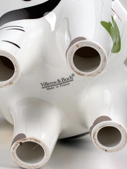 VILLEROY ET BOCH 
Elephant et son pic boeuf...