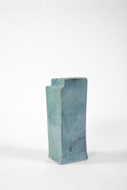 VAL THORENS
Vase en céramique émaillée bleu...