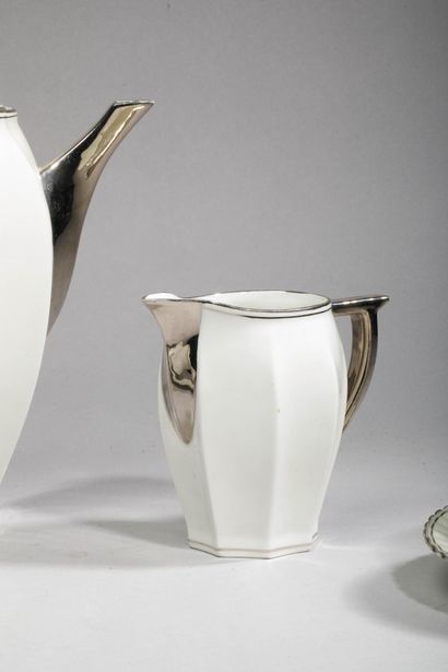BERNARDAUD LIMOGES
Part of a Limoges porcelain...