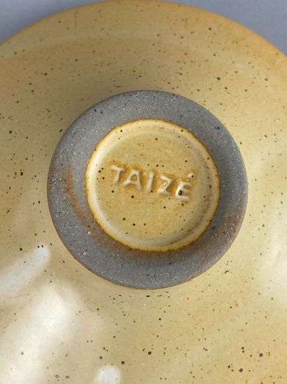 TAIZÉ 
BRULE-PARFUM circulaire en céramique...