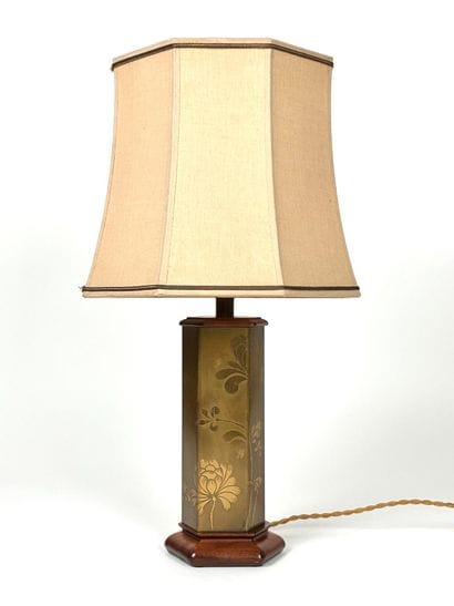 Lampe de style japonisant hexagonale en bois...