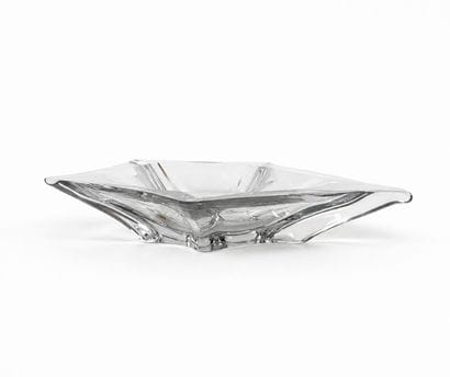 Coupe en cristal pentagonale légèrement allongée
Travail...