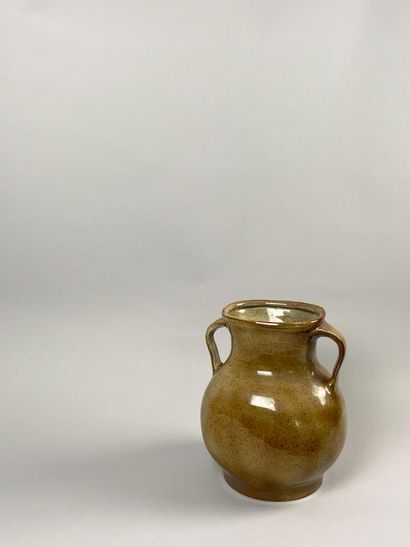 Jean AUSTRUY (1910-2012)
Vase ovoïde à deux...