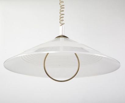 Importante suspension, le diffuseur circulaire...