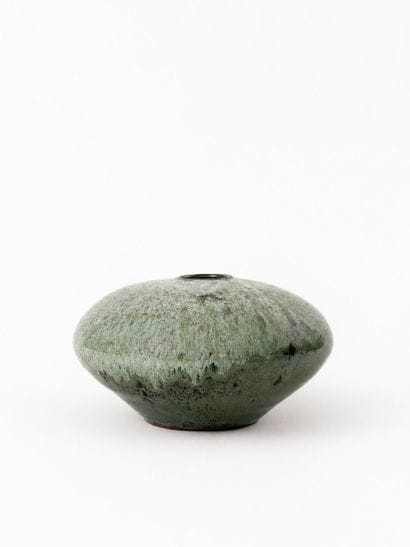A ROMAINC (XXème)
Vase ovoïde en céramique...