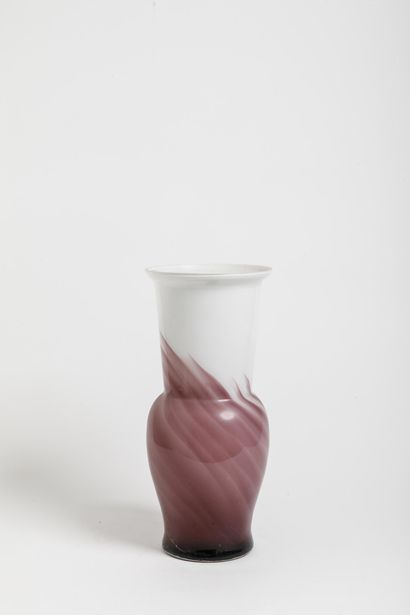 Dans le gout de Murano
Vase à haut col en...