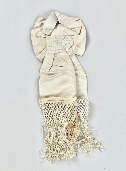 RELIGIOSA
White silk communion shawl
40 x...