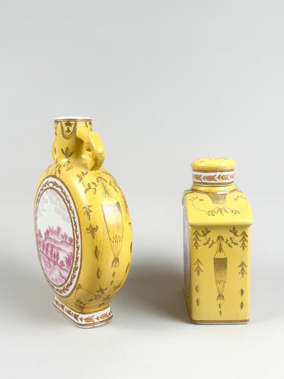 CHINE - XXe siècle
Bouteille avec son bouchon...
