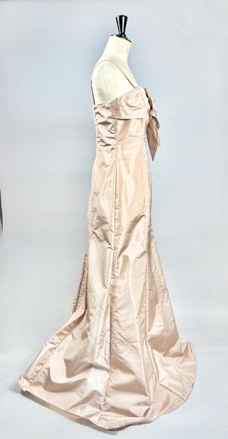 Fred Sun
Nude beige and pink evening dress...