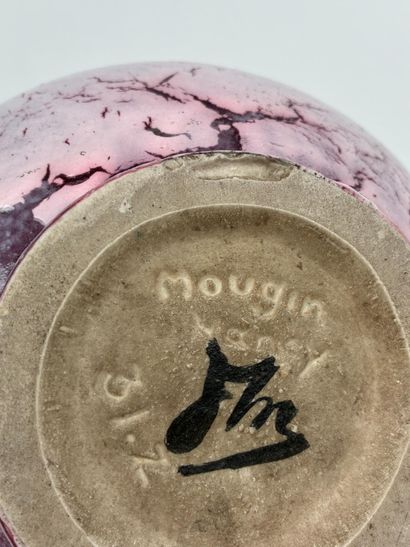 MOUGIN NANCY
Round-sided vase with a tapered...