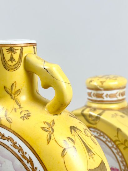 CHINE - XXe siècle
Bouteille avec son bouchon...
