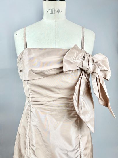 Fred Sun
Nude beige and pink evening dress...