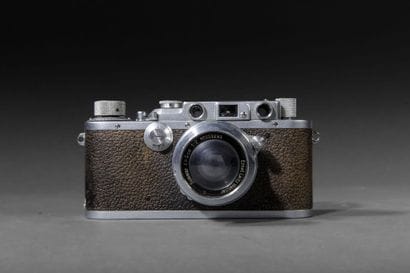 Leitz Leica IIIa camera, No. 274 501 (1938),...