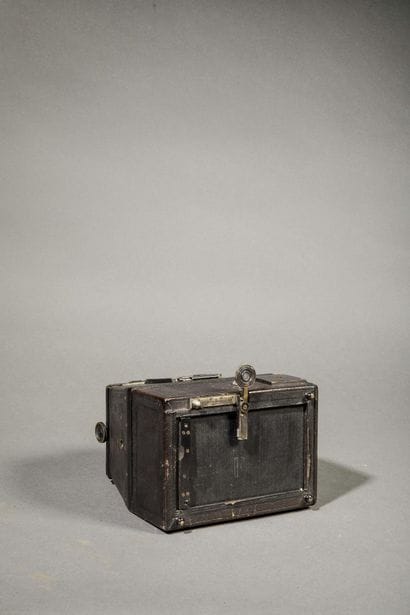 Includes an H. Bellieni Nancy bag and an...