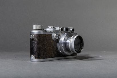 Leitz Leica IIIa camera, No. 274 501 (1938),...