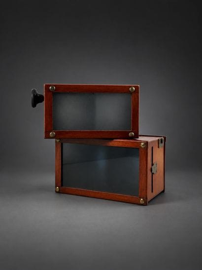 Set of two wooden, hand-crank stereoscopic...