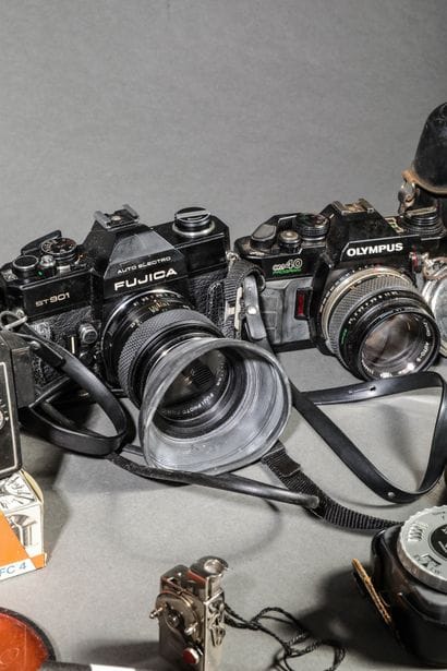 Set of five assorted cameras, as-is. Fujica...