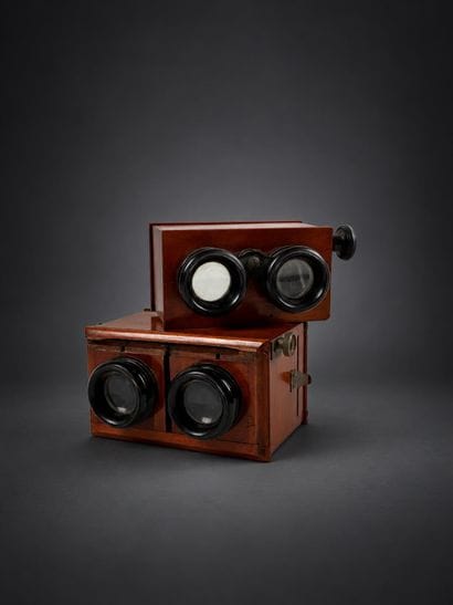 Set of two wooden, hand-crank stereoscopic...