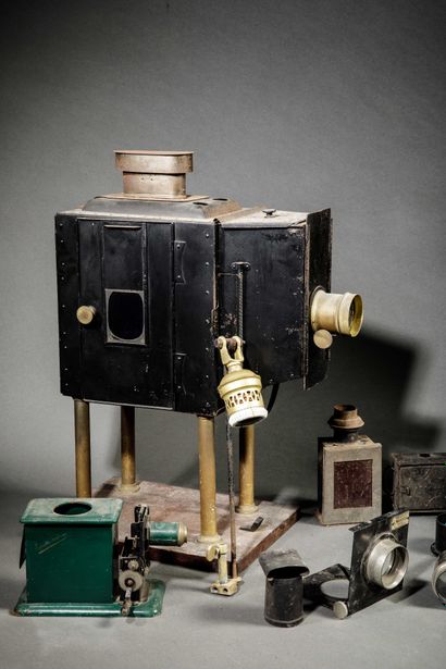 Set of four assorted lanterns, with additional...