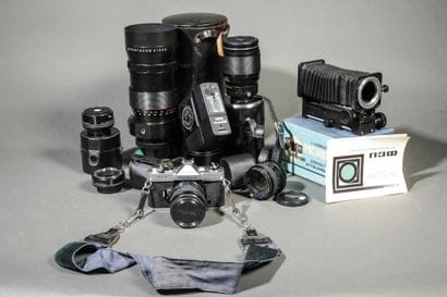 Set of three lenses and a Fujica camera
Included...