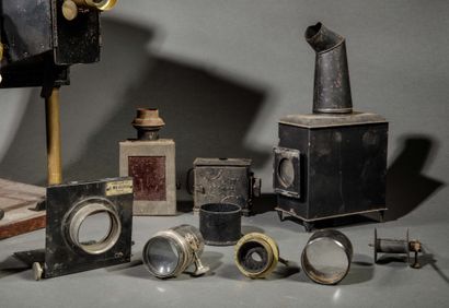 Set of four assorted lanterns, with additional...