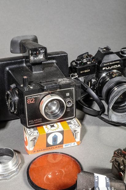 Set of five assorted cameras, as-is. Fujica...