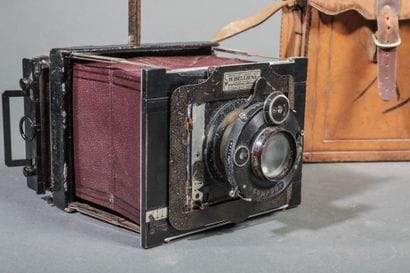H. Bellieni Nancy camera with a Berthiot...