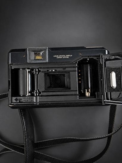 Set of two assorted cameras, untested.
Konica...