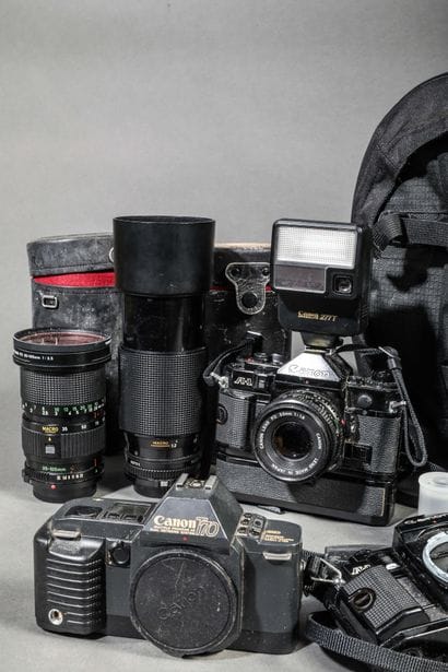 In a bag, a set of photography equipment,...