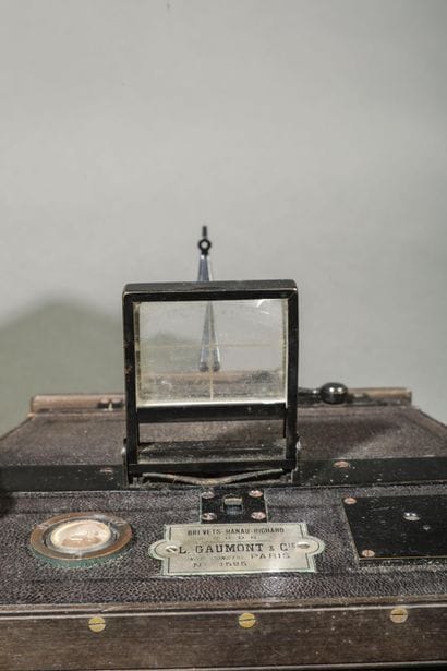 Gaumont camera bag, Gaumont Spido binoculars...
